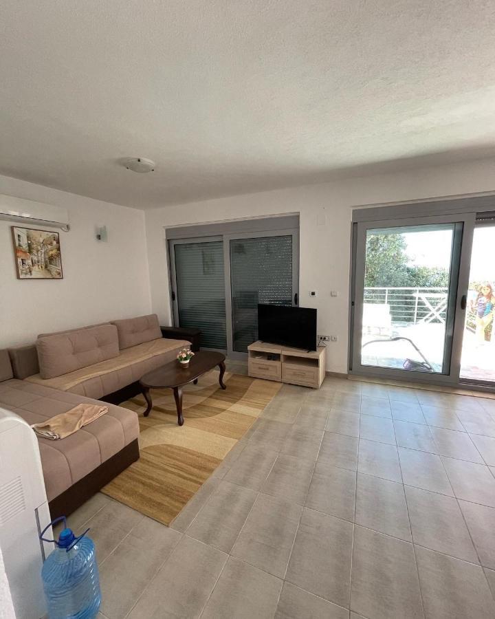 Apartman Ail 2 Ulcinj Exteriör bild