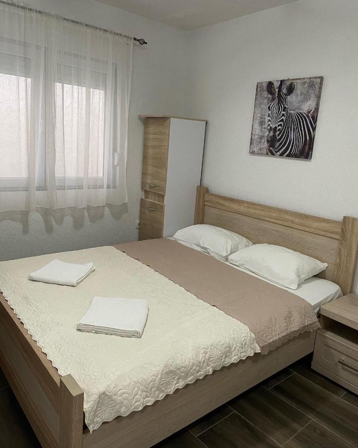 Apartman Ail 2 Ulcinj Exteriör bild