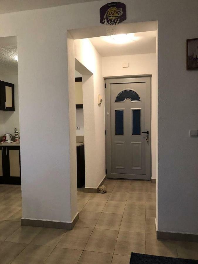 Apartman Ail 2 Ulcinj Exteriör bild